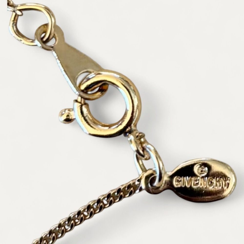 GIVENCHY 
Vintage Crystal G Pendant Necklace - Picture 9 of 12